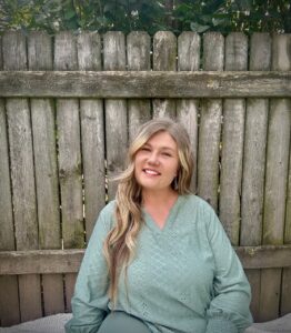 Grace Chytracek, LGSW (SHE/HER) Grace Chytracek, LGSW (SHE/HER)